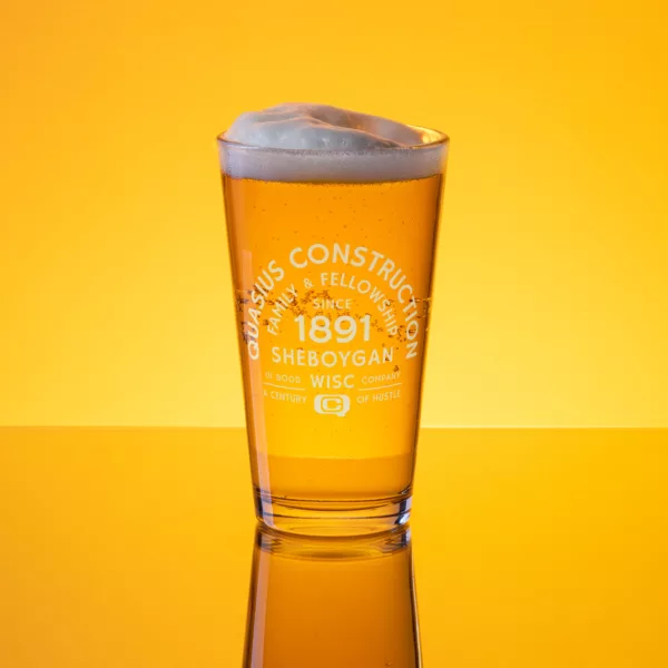 Shaker pint glass